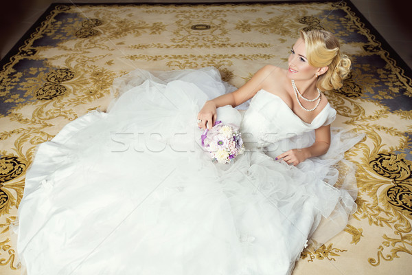 Mariée belle jeunes blanche pelucheux robe [[stock_photo]] © svetography