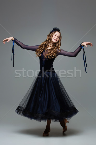 Gyönyörű tini bálterem táncos tinédzser hosszú Stock fotó © svetography