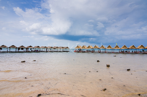 Foto stock: Madera · casa · agua · cielo · depósito · primavera