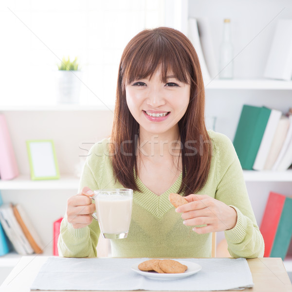 Foto d'archivio: Asian · persone · mangiare · colazione · ritratto · felice