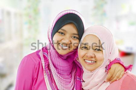 Foto stock: Musulmanes · médico · relleno · jeringa · femenino · médicos