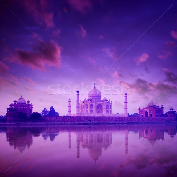 Taj Mahal Índia crepúsculo céu água amor Foto stock © szefei