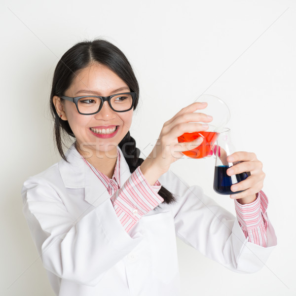 Biochimica studente liquido campione test asian Foto d'archivio © szefei