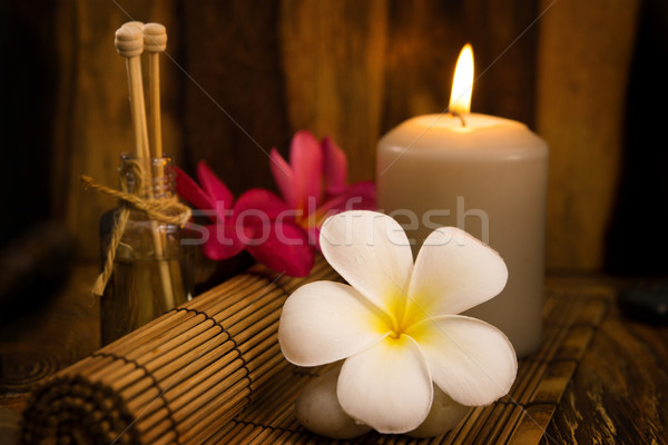 [[stock_photo]]: Faible · lumière · spa · bougie