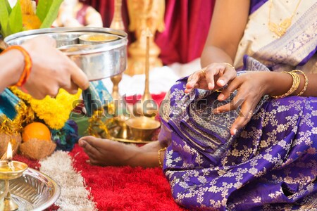 Tradicional indio rezando ceremonia enfoque Foto stock © szefei