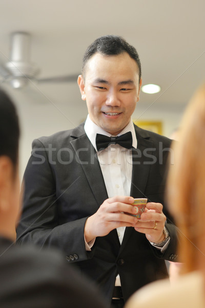 Lo sposo tè tradizionale cinese wedding Foto d'archivio © szefei