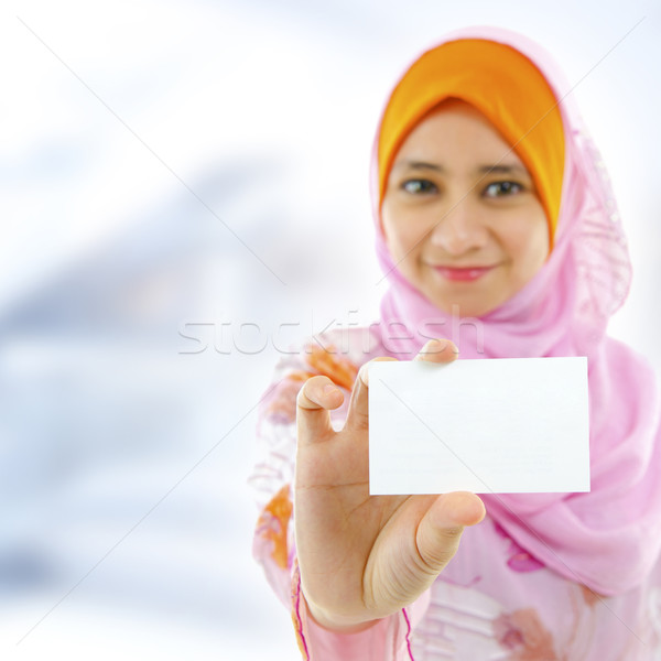 Névjegy muszlim női tart fókusz kéz Stock fotó © szefei