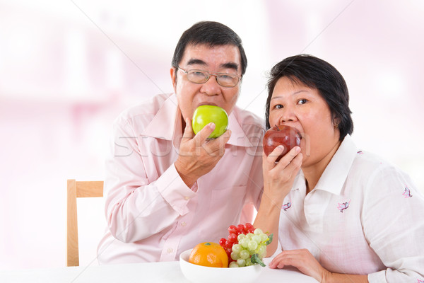 Stockfoto: Asian · volwassen · paar · eten · appel · zuidoosten