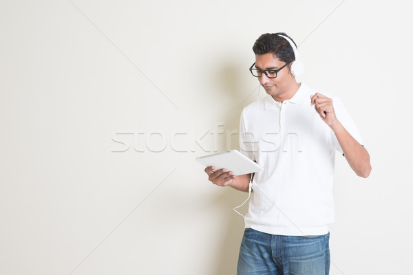 Stockfoto: Indian · vent · spelen · muziek · tablet · dansen