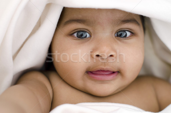 Aranyos indiai kislány hónapok öreg mosolyog Stock fotó © szefei
