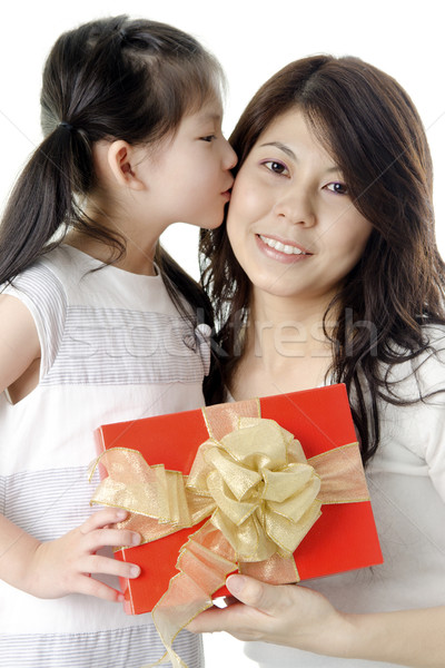 Stockfoto: Geschenk · moeder · weinig · asian · meisje · moeder