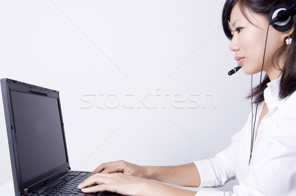 Asian Consultants arbeiten Laptop-Computer grau Telefon Stock foto © szefei