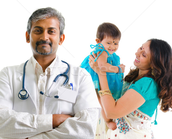 Stock foto: Indian · medizinischen · Arzt · Patienten · Familie · lächelnd