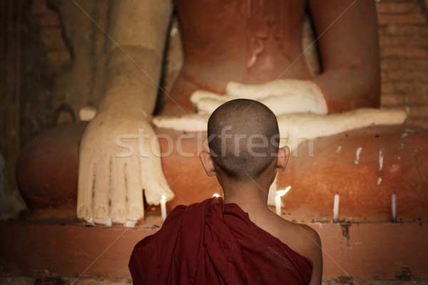 Buddhista világítás felfelé gyertyafény hátsó nézet fiatal Stock fotó © szefei