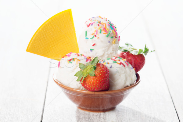 香草 冰淇淋 舀 碗 胡扯 白 商業照片 © szefei