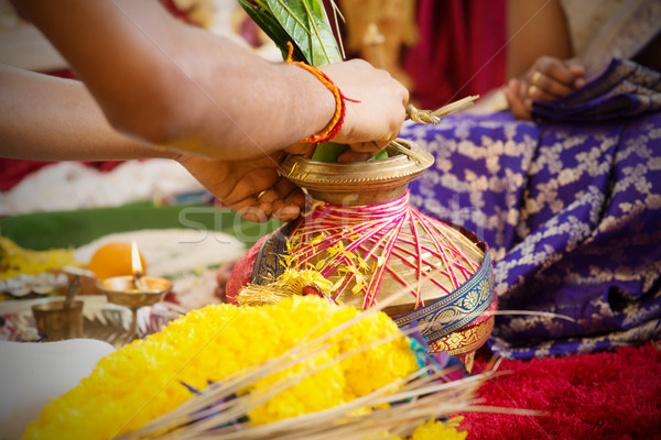 Tradizionale indian pregando religiosa orecchio piercing Foto d'archivio © szefei