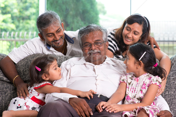 Gerações indiano retrato de família casa da família asiático pessoas Foto stock © szefei