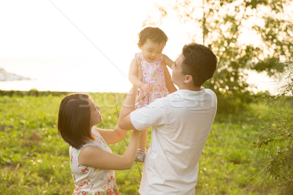 Stock foto: Asian · Familie · spielen · Freien · Park · glücklich