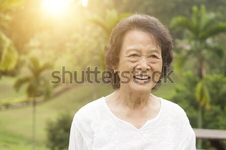 Foto d'archivio: Felice · asian · anziani · donna · ridere · outdoor