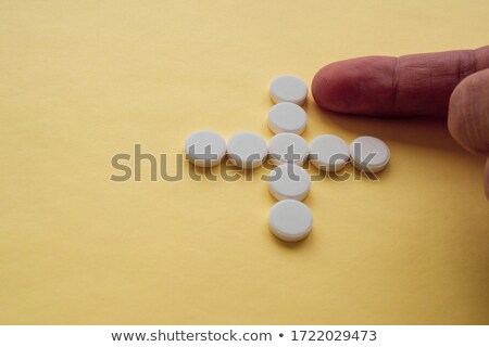 Foto stock: Pills Located As Cross Shape On White Background Medical Health