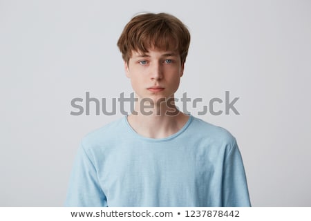 Foto stock: Etrato · de · estúdio · de · adolescente · sério