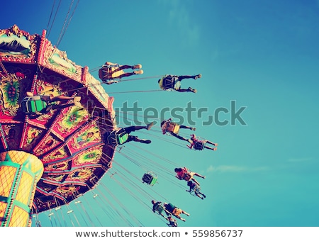 Foto d'archivio: Colorful Spinning Ride