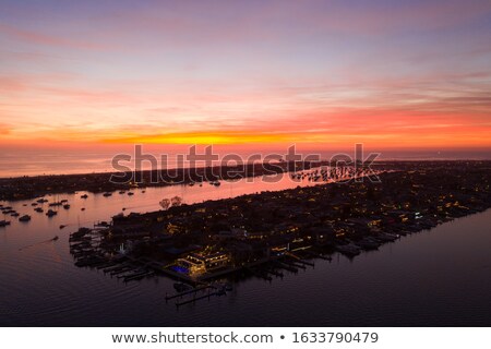 Zdjęcia stock: Newport Beach California Pier At Sunset In The Golden Silhouette