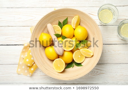 Foto stock: Lemonade Drink With Fresh Lemons Lemon Cocktail With Juice