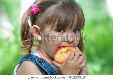 Foto stock: Green Apple With A Tail