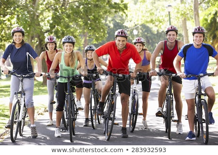 Stock foto: Friends Cycle Riding