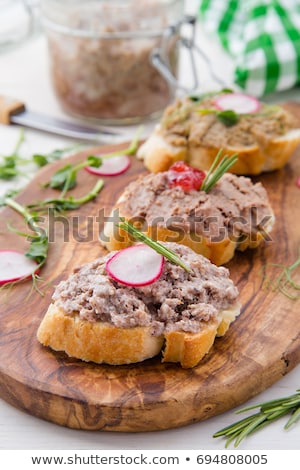 Zdjęcia stock: Appetizer Duck Meat With Baguette