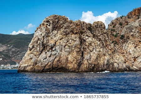 ストックフォト: Turquoise Sea And A Steep Cliff