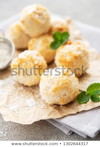 Fresh Baked Coconut Light Cookies Foto stock © almaje