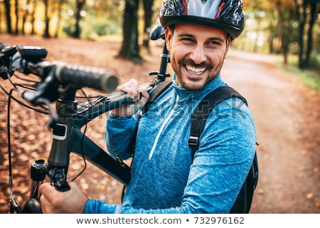 Foto stock: Oung · Man · Mountain · Bike