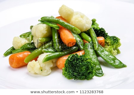 Foto stock: Fresh Steamed Vegetables Green Beans Broccoli And Yellow Carrots