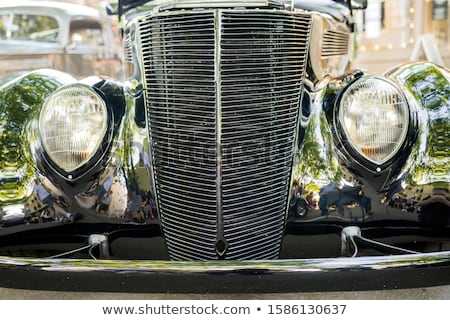 Imagine de stoc: Antique Car Fender And Wheels