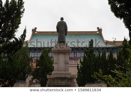 [[stock_photo]]: Statue Of Sun Yat Sen