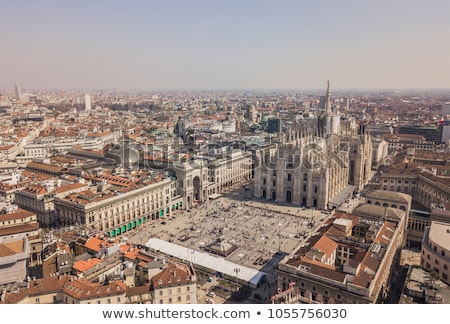 Stockfoto: Piazza Del Duomo In Milan Italy