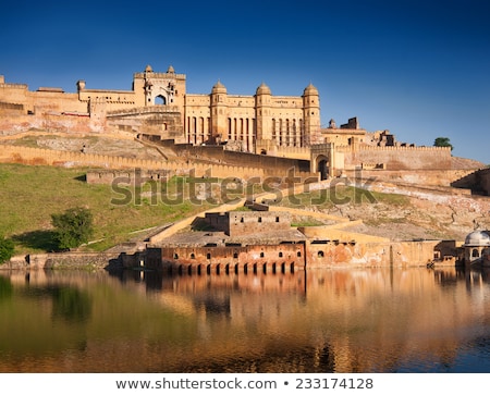 Stockfoto: Indian Landmarks - Panorama With Amber Fort Lake And The City