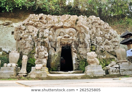 Foto d'archivio: Old Hindu Temple Of Goa Gajah Near Ubud On The Island Of Bali Indonesia