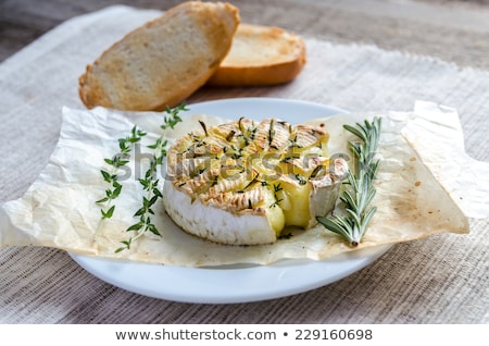 Foto stock: Grilled Camembert Cheese