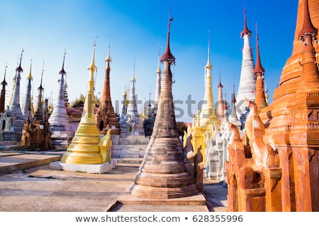 Stockfoto: Golden Stupas In Shwe Indein Pagoda Myanmar