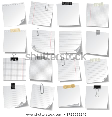 Foto d'archivio: Note Papers With Pins And Paper Clips