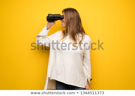 Zdjęcia stock: Pretty Woman Holding Binoculars