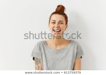 [[stock_photo]]: Ortrait · en · studio · de · femme · qui · rit