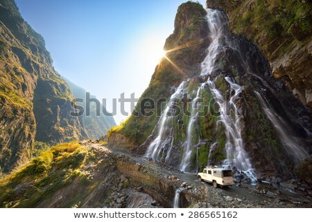 Stock foto: Dirt Road In Himalayas