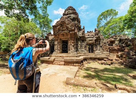 Foto stock: Angkor Wat Temple Under Blue Sky Reap Cambodia