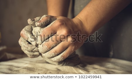 ストックフォト: Hands And Clay