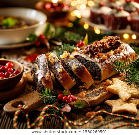 Foto stock: Slices Of Poppy Seed Roll