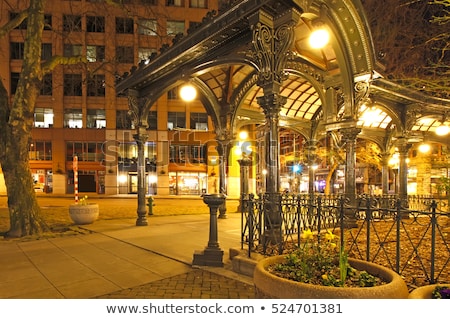 Zdjęcia stock: Pioneer Square In Seattle At Early Spring Night Empty Street